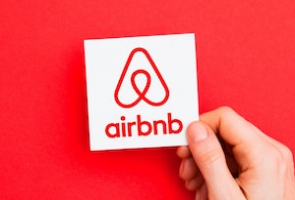 Using Airbnb Properties to Promote Destination Bookings